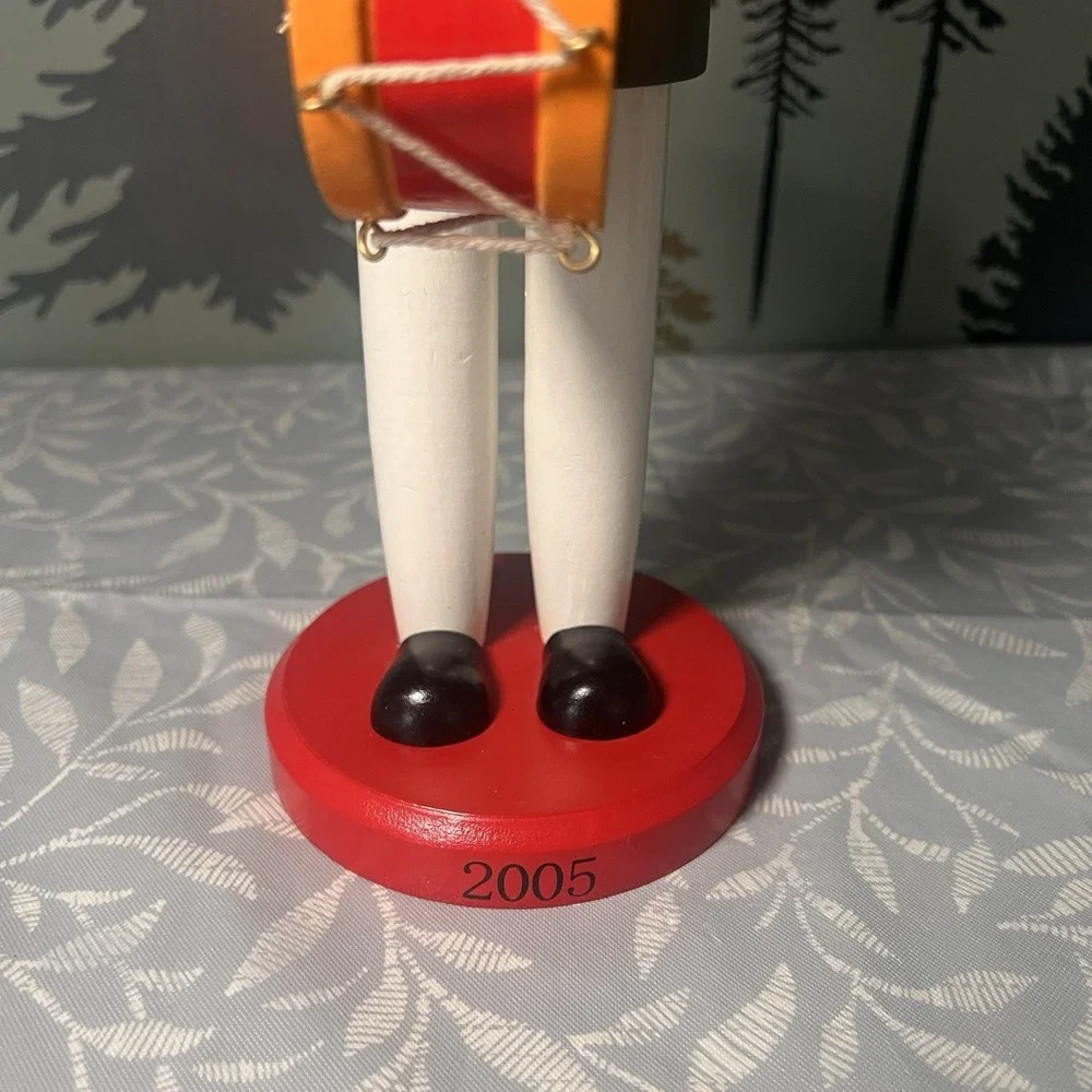 2005 NEW NUTCRACKER CHRISTMAS FIGURINE Musician w/Drum Limited Edition sz-14.5" - Picture 4 of 8